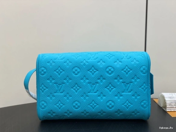 POUCH-28*15*16.5cm LOUIS VUITTON DOPP KIT TOILET 0330